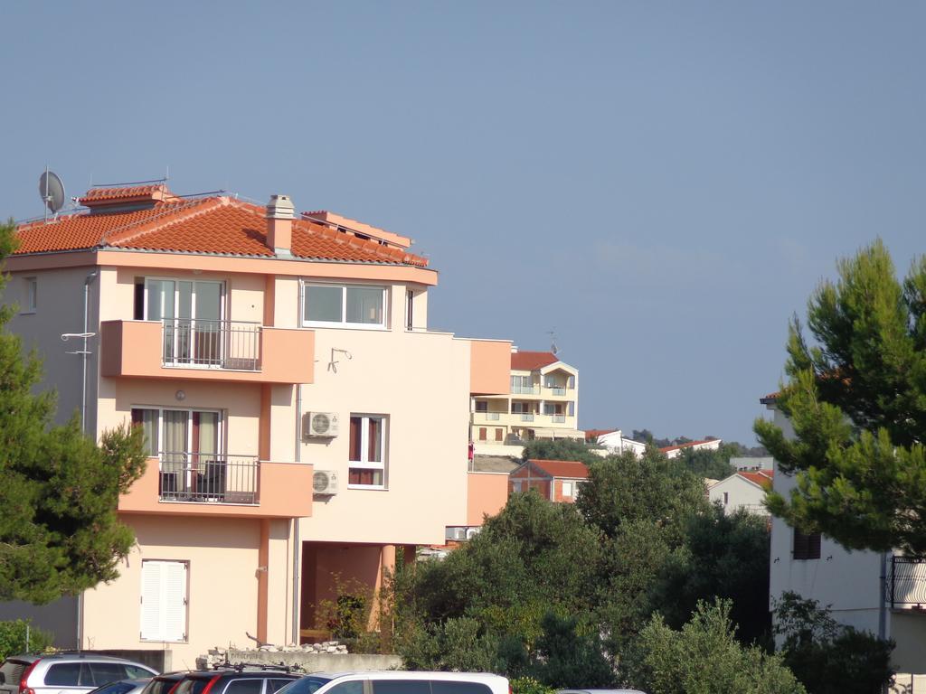 Villa Palas Apartments Rogoznica  Esterno foto